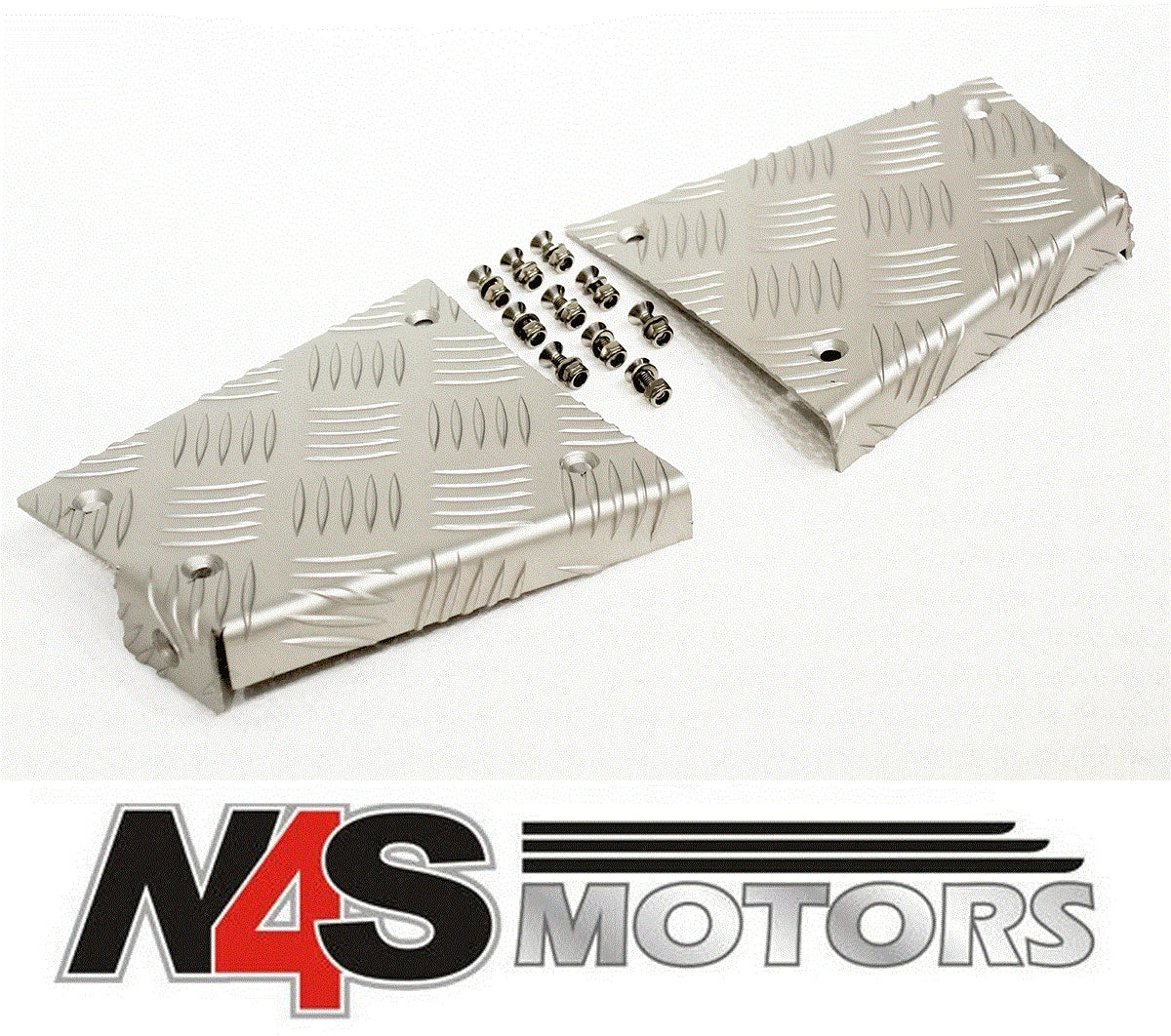 LR DEFENDER 90 ONLY REAR CORNER CHEQUER PLATE KIT SILVER. CNKIT01-90/A / TF8206
