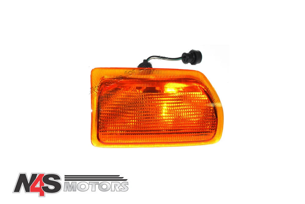 LR DISCOVERY 1 FRONT DIRECTION INDICATOR LAMP RIGHT HAND. PART - PRC9306